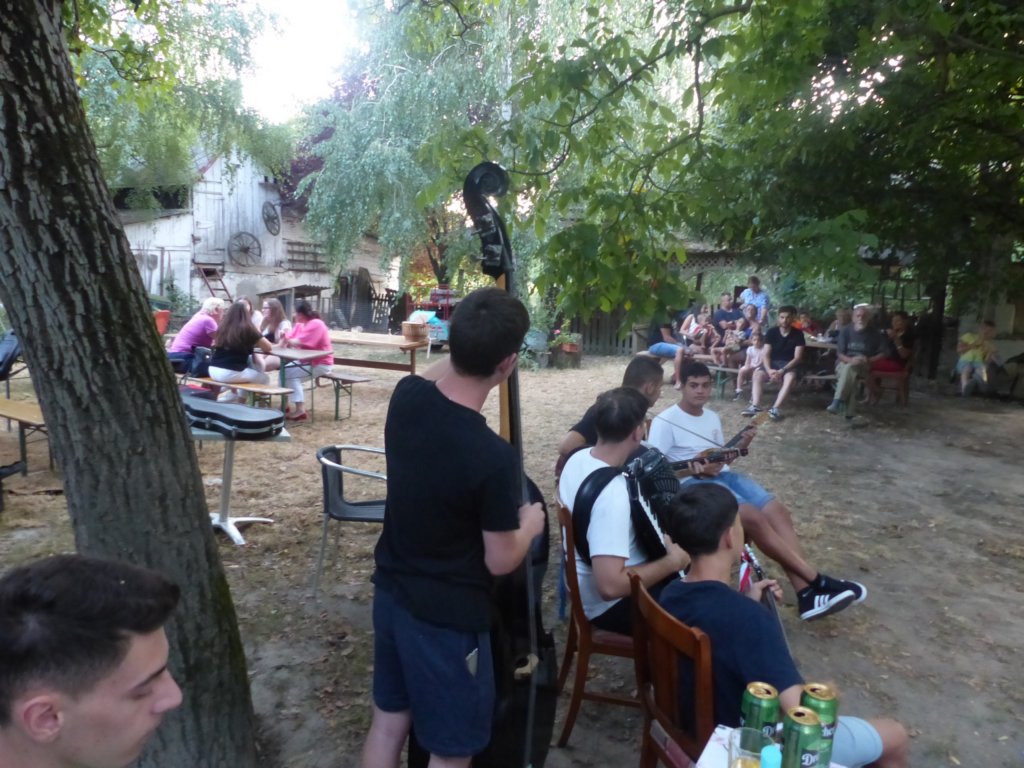 p1460327.jpg